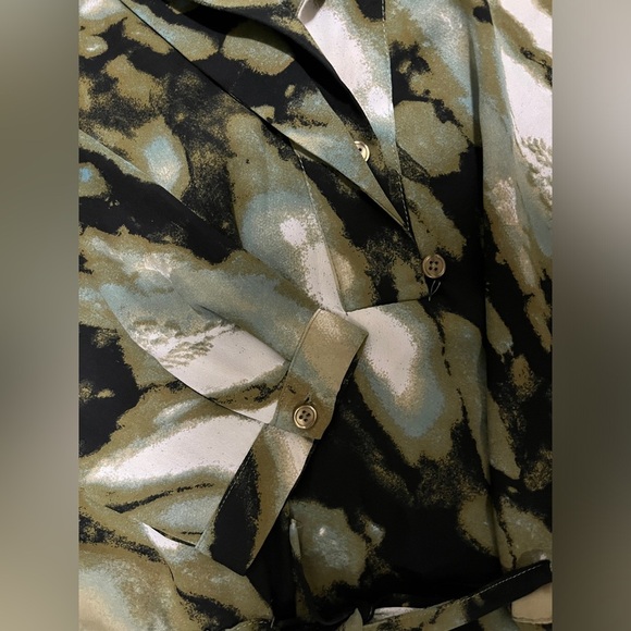 Women’s olive, cream and black tunic top from Ricki’s - size small - Picture 3 of 3